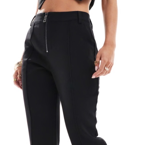 NWT ASOS DESIGN Petite zip front tailored slim leg trouser black Size 0 - Picture 1 of 4
